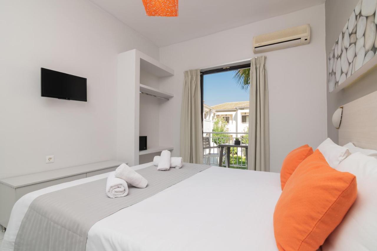 Cavo D'Oro All Inclusive Resort Kalamákion エクステリア 写真