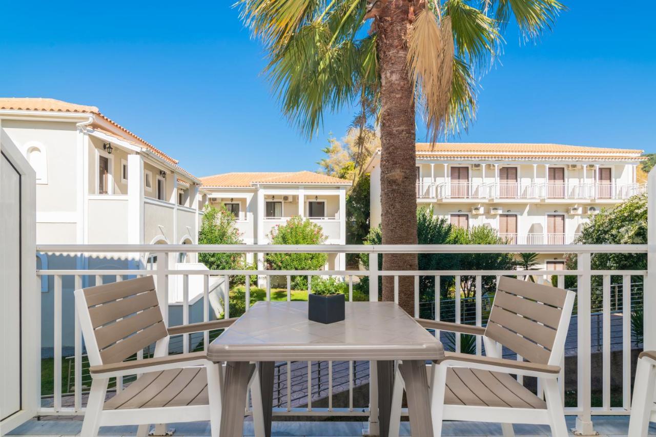 Cavo D'Oro All Inclusive Resort Kalamákion エクステリア 写真
