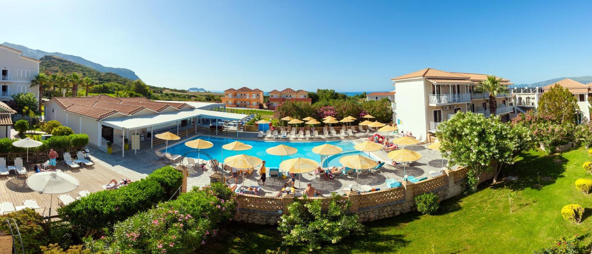 Cavo D'Oro All Inclusive Resort Kalamákion エクステリア 写真